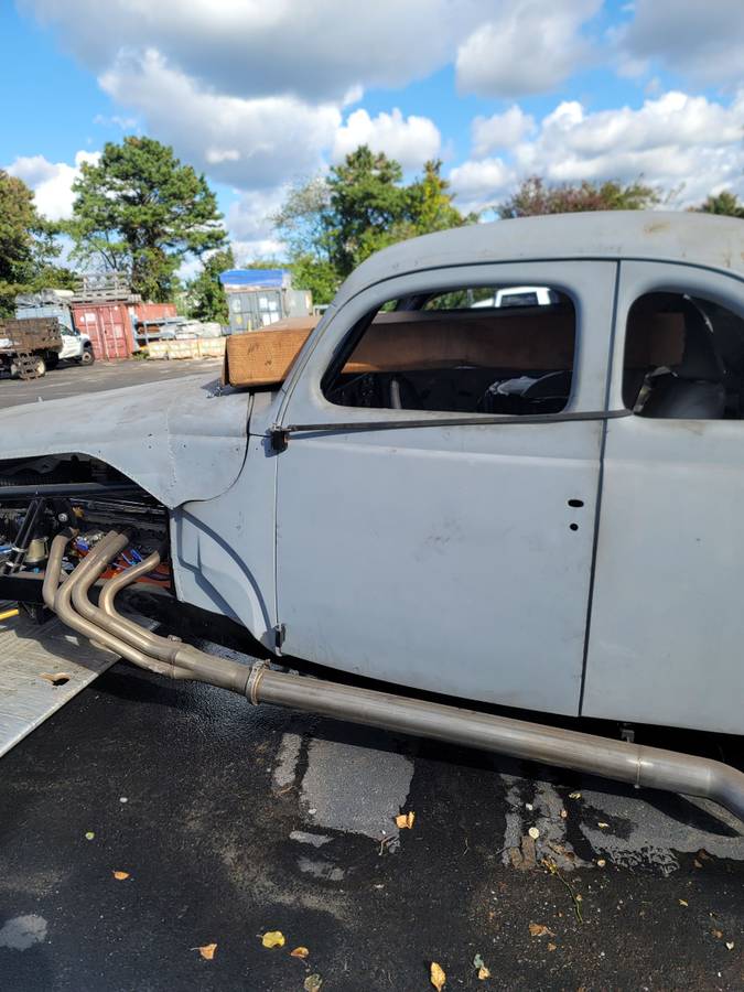 41-ford-tudor-1941-4