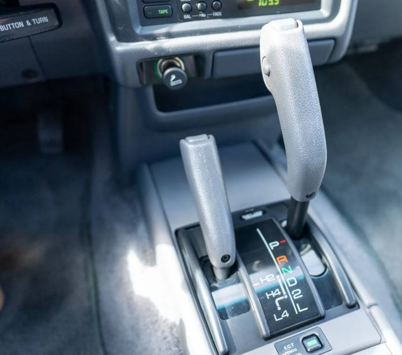 4runner-sr-5-1993-red-3