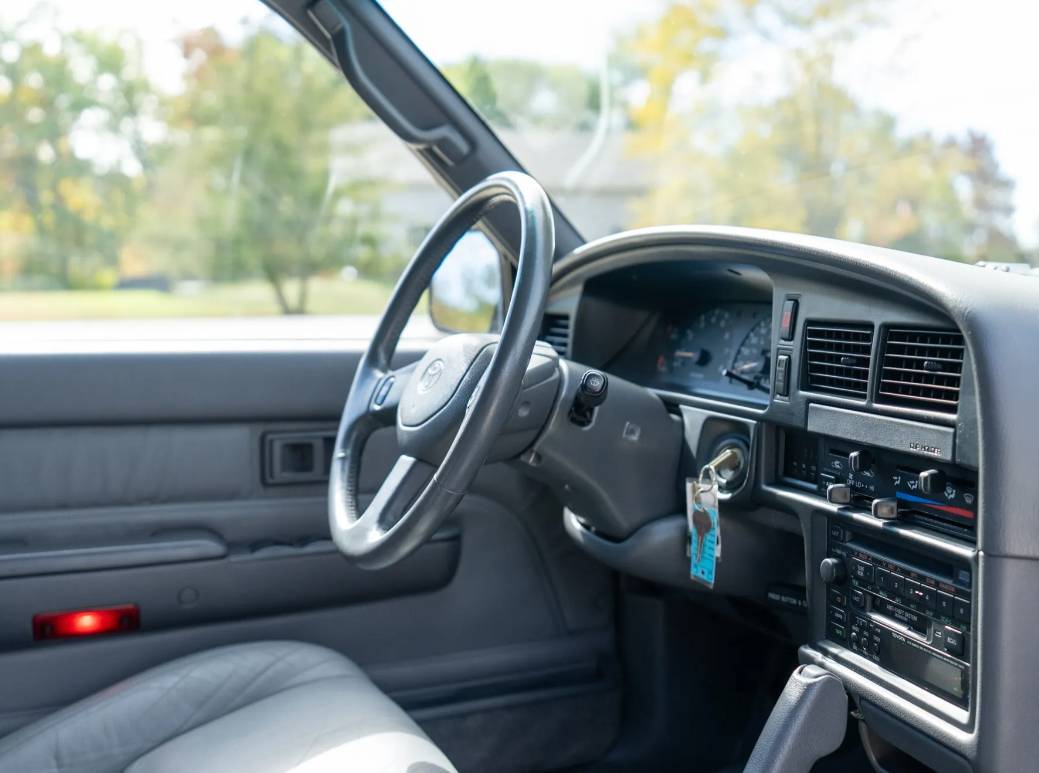 4runner-sr-5-1993-red-5