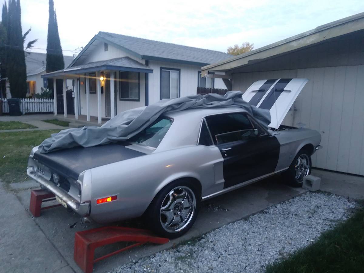 68-mustang-gt-clone-1968-silver-11