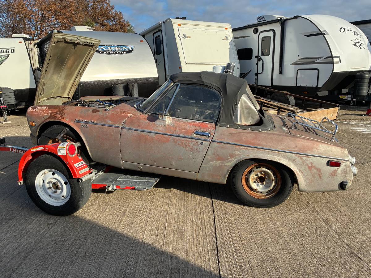 69-datsun-1600-fairlady-1969-silver-8