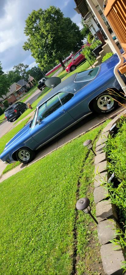 71-delta-88-custom-1971-blue-1