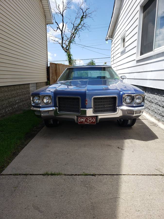 71-delta-88-custom-1971-blue