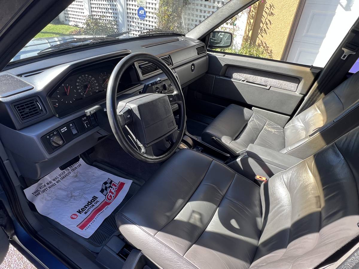 740-volvo-1992-blue-1