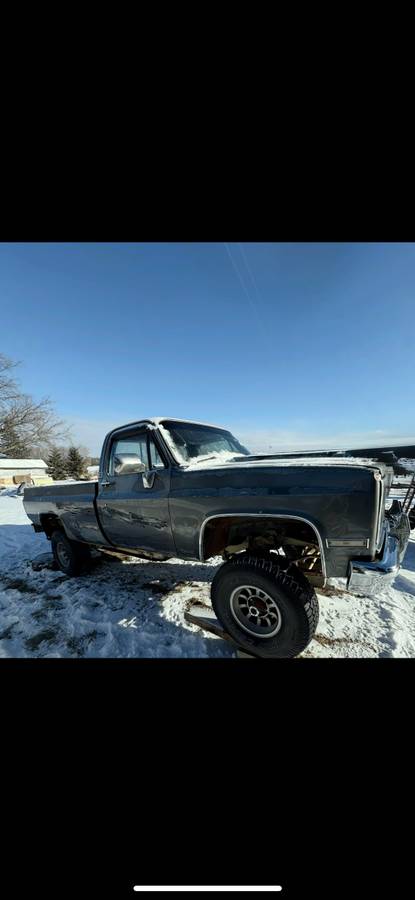 82-gmc-k1500-diesel-1982-grey-1