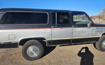 84-suburban-4x4-1984