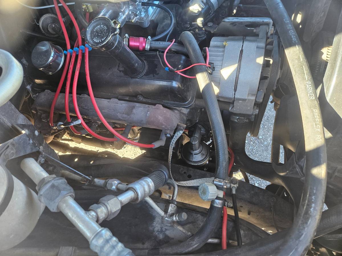 84-suburban-4x4-1984-11