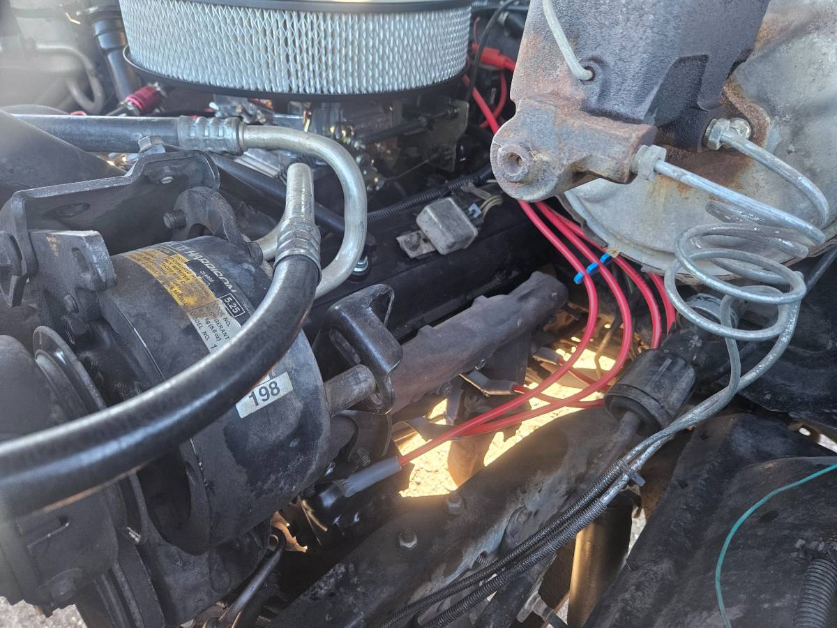 84-suburban-4x4-1984-12