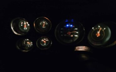 84-suburban-4x4-1984-17