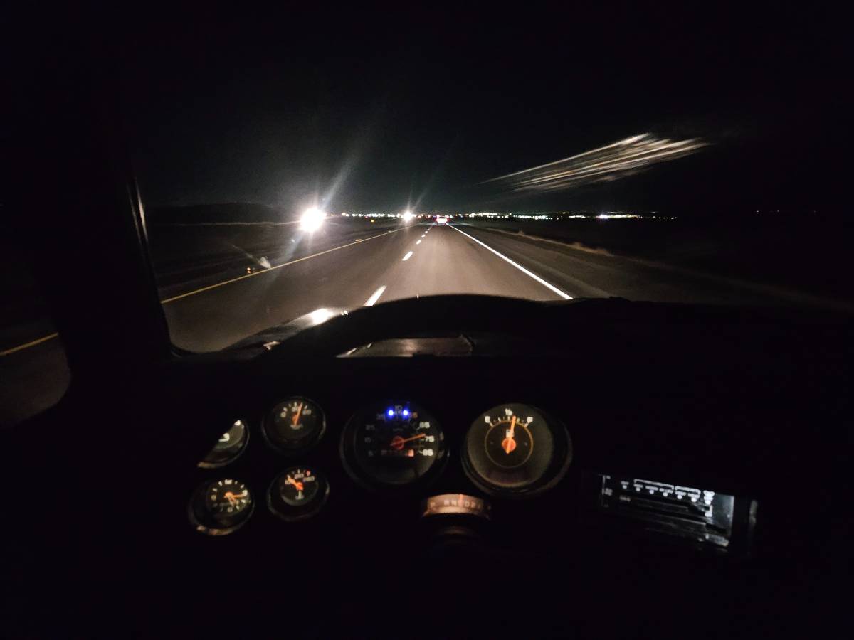 84-suburban-4x4-1984-18