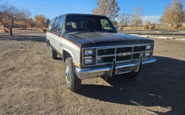 84-suburban-4x4-1984-19