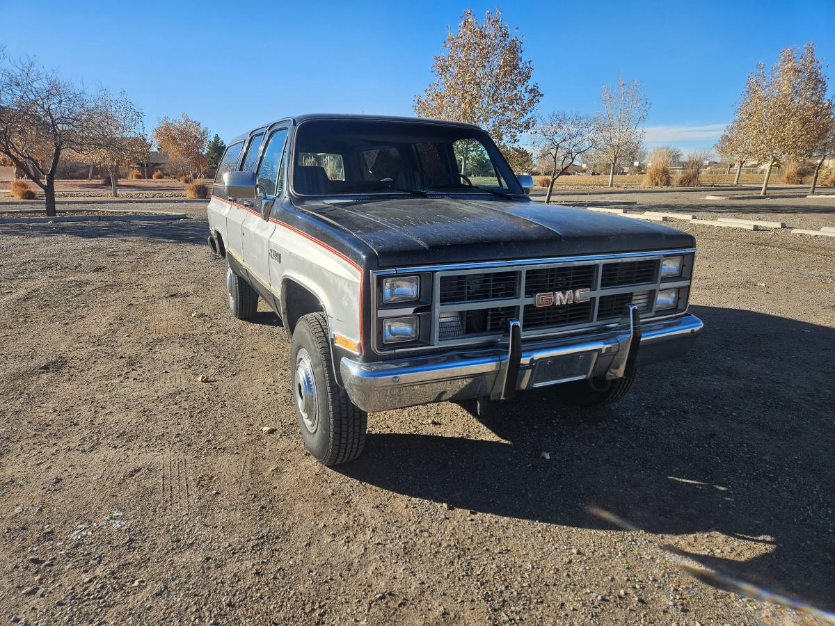 84-suburban-4x4-1984-19