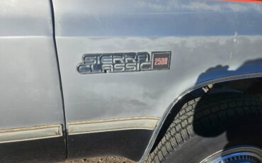 84-suburban-4x4-1984-21