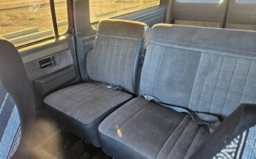 84-suburban-4x4-1984-5