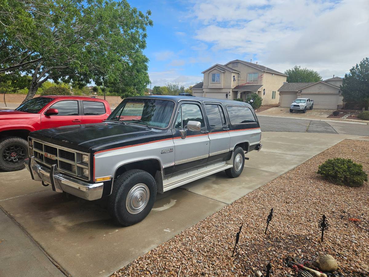 84-suburban-4x4-1984-5