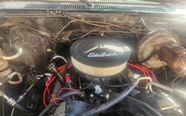 84-suburban-4x4-1984-9