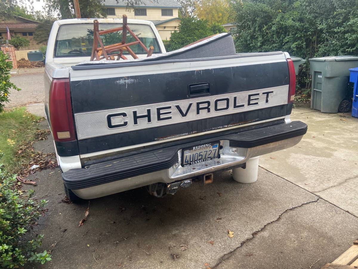 88-chevrolet-2500-4x4-pick-up-truck-1988-white-1