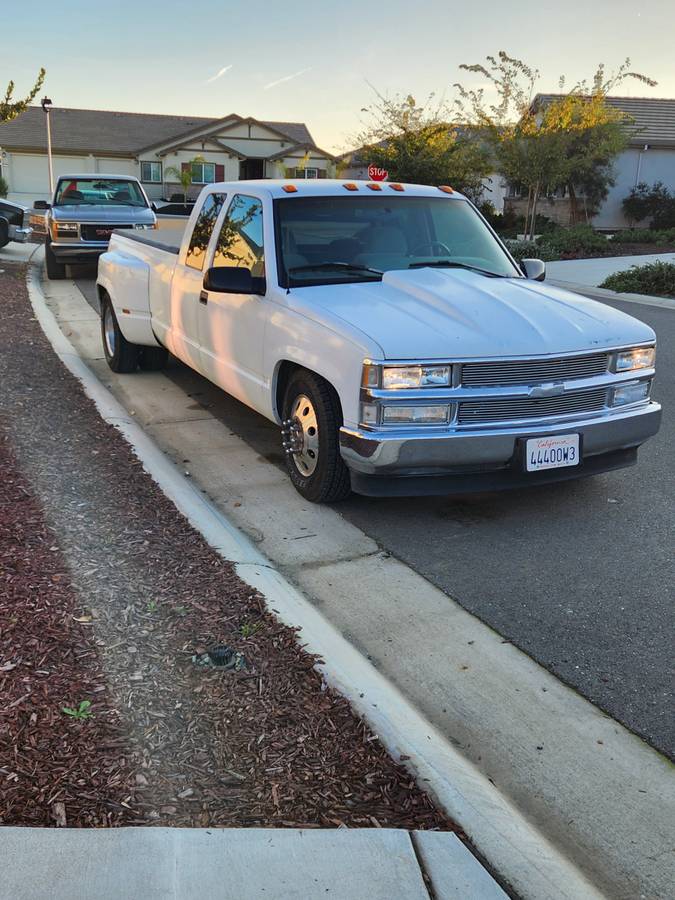 9-chevy-duall-1996-white-7
