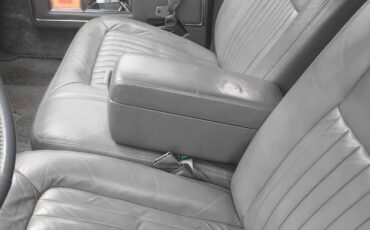 91-cadillac-fleetwood-1991-3