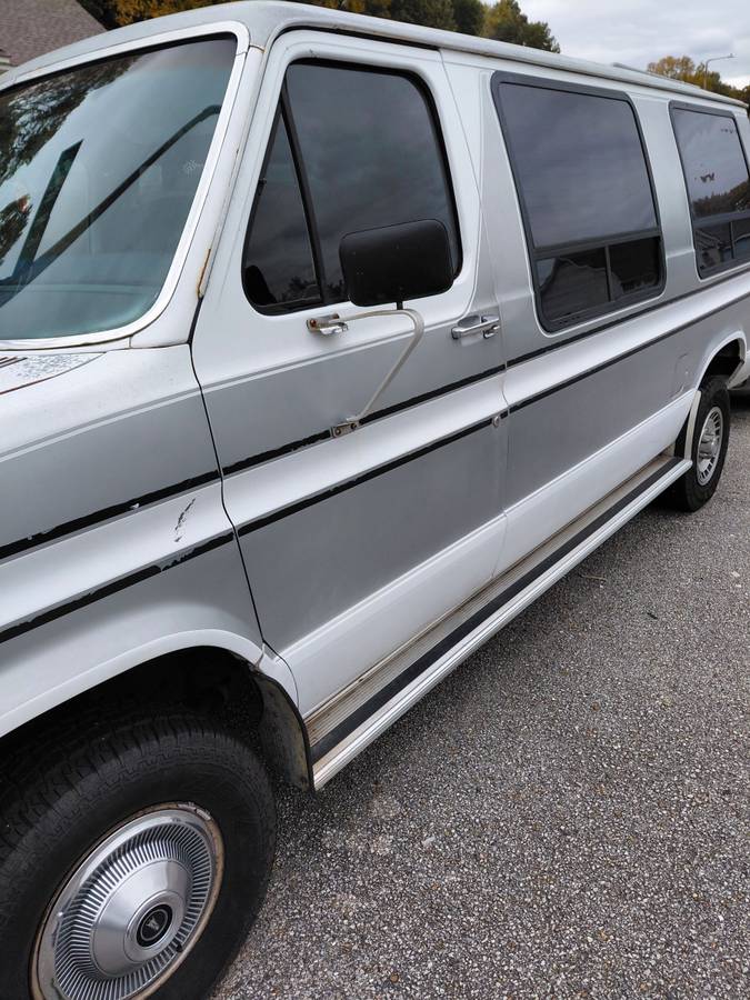 91-ford-e150-5.0-engine-1991-grey-1