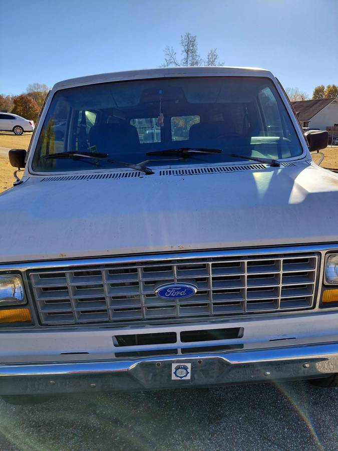 91-ford-e150-5.0-engine-1991-grey-2