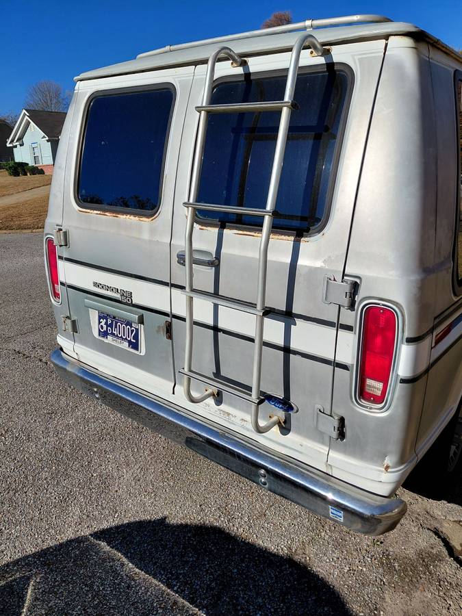 91-ford-e150-5.0-engine-1991-grey-4