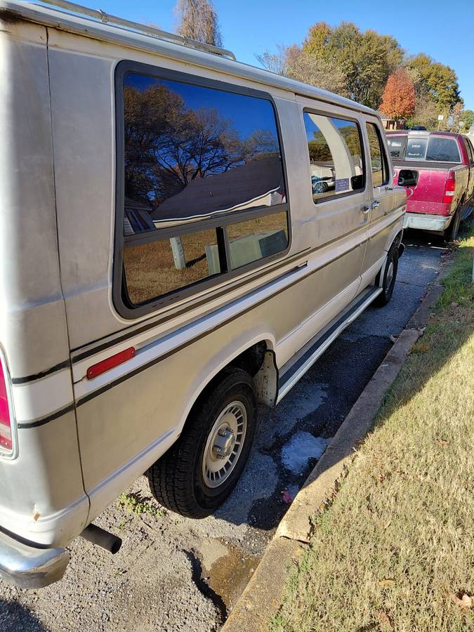91-ford-e150-5.0-engine-1991-grey-5