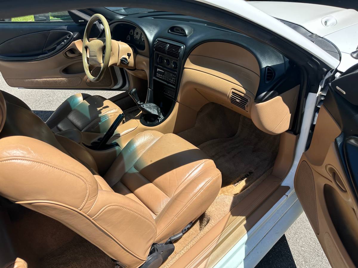 94-cobra-mustang-coupe-1994-white-10