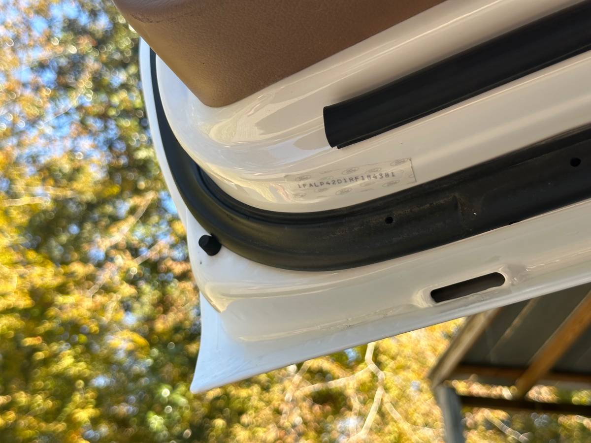 94-cobra-mustang-coupe-1994-white-20