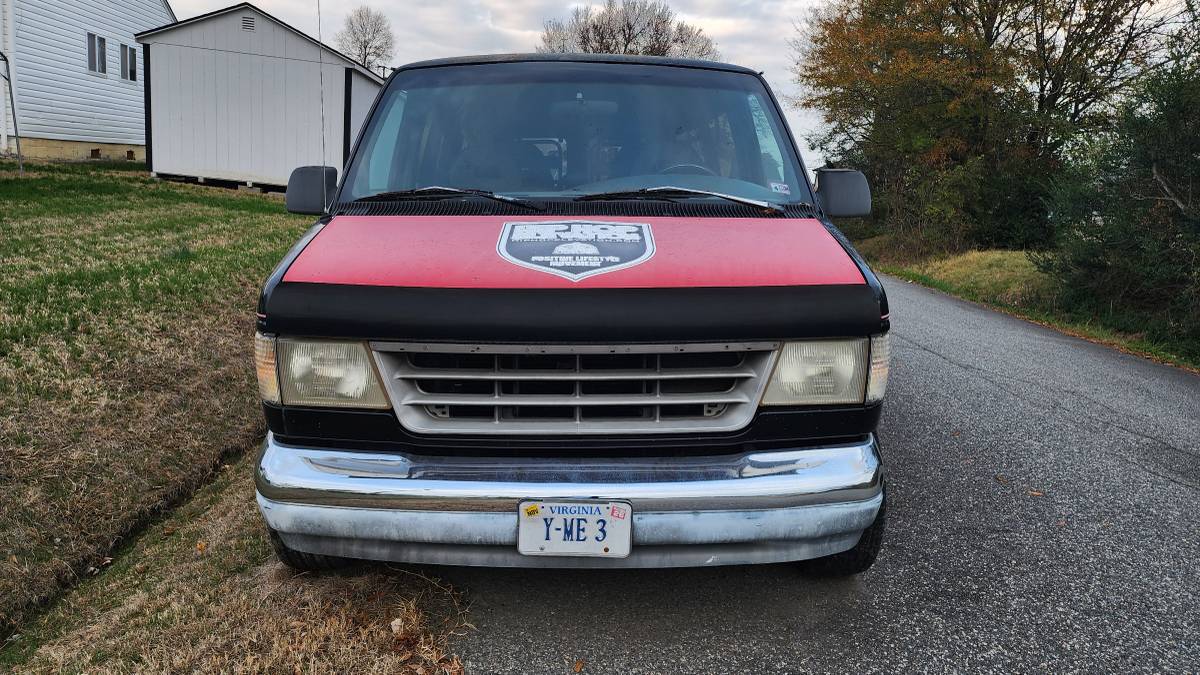94-ford-e-150-12-passenger-1994-black-1