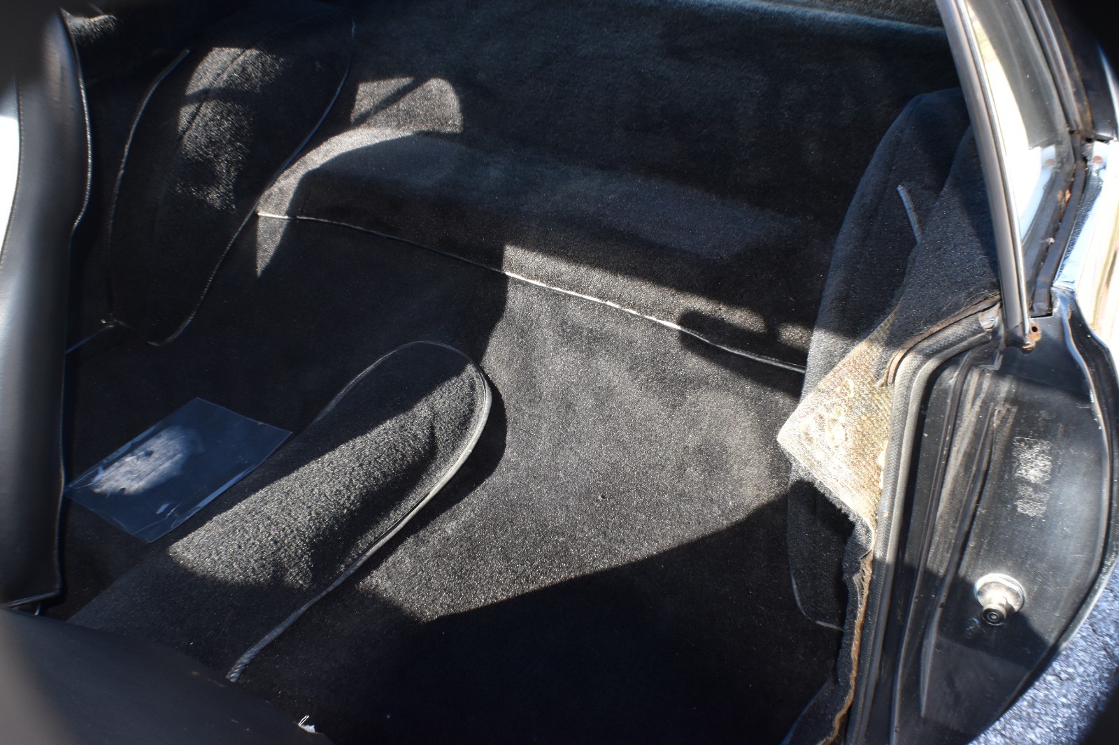 AMC-AMX-1968-Coupe-24