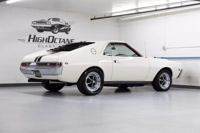 AMC-AMX-1968-Coupe-32