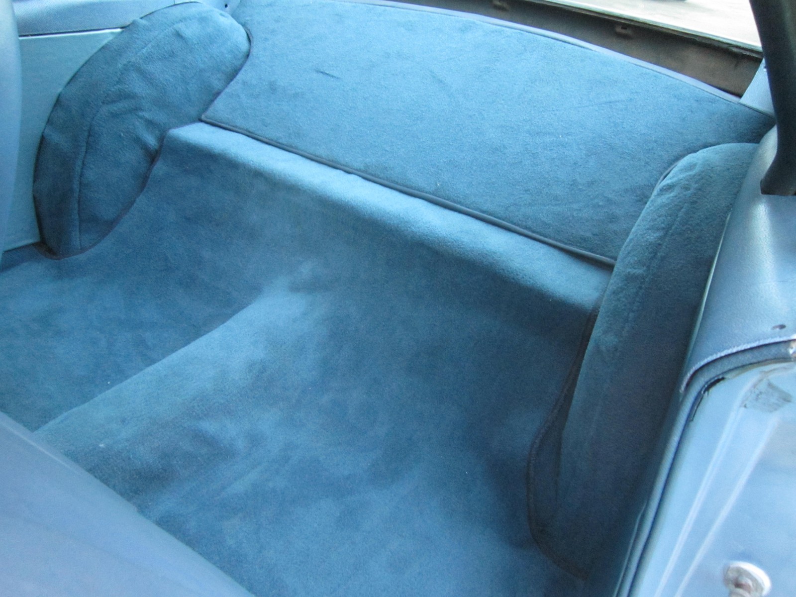 AMC-AMX-1970-Coupe-10