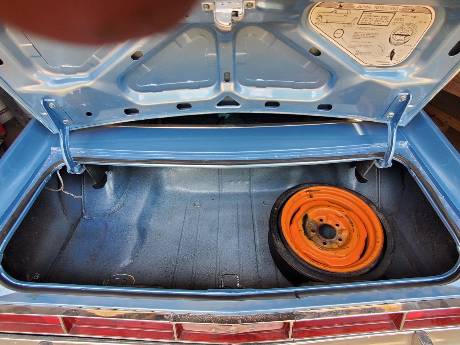 AMC-AMX-1970-Coupe-16