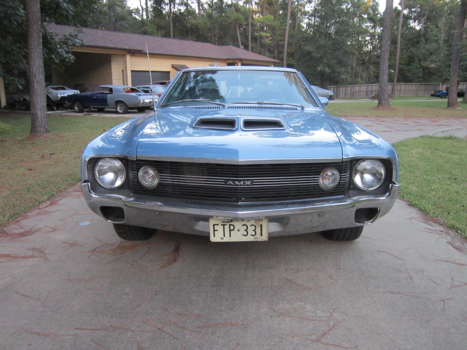 AMC-AMX-1970-Coupe-4