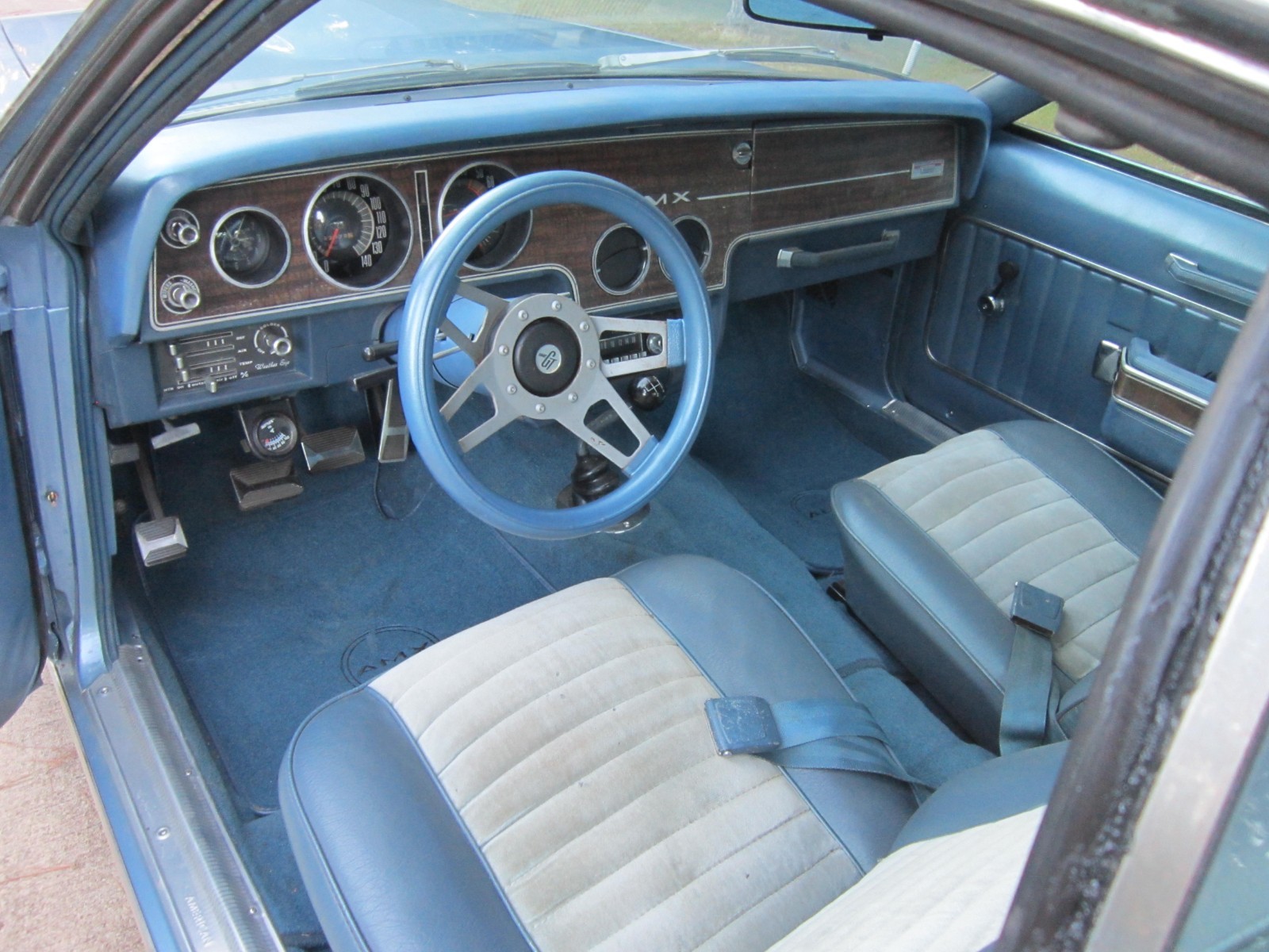 AMC-AMX-1970-Coupe-6