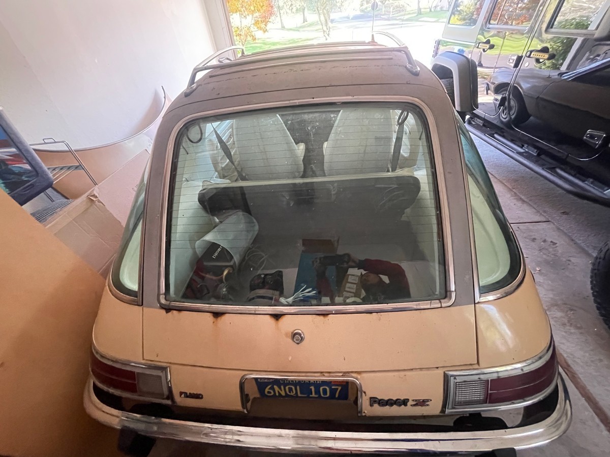 AMC-Pacer-1976-Coupe-11