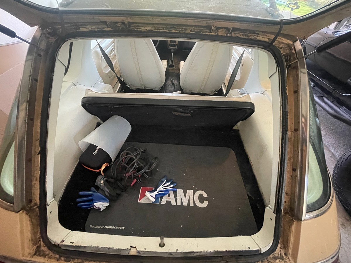 AMC-Pacer-1976-Coupe-12