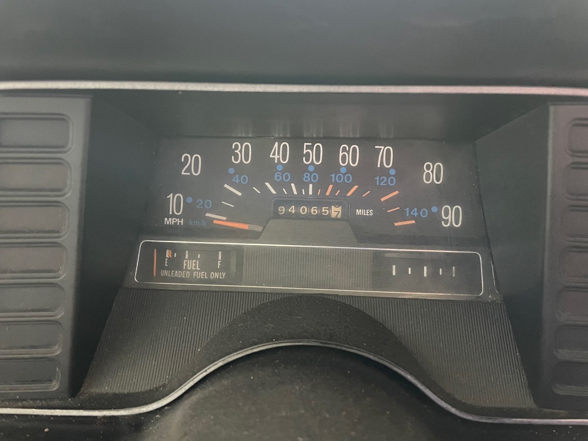 AMC-Pacer-1976-Coupe-17