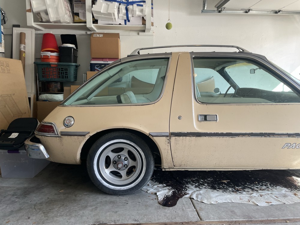 AMC-Pacer-1976-Coupe-3