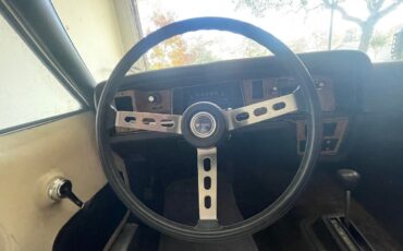 AMC-Pacer-1976-Coupe-5