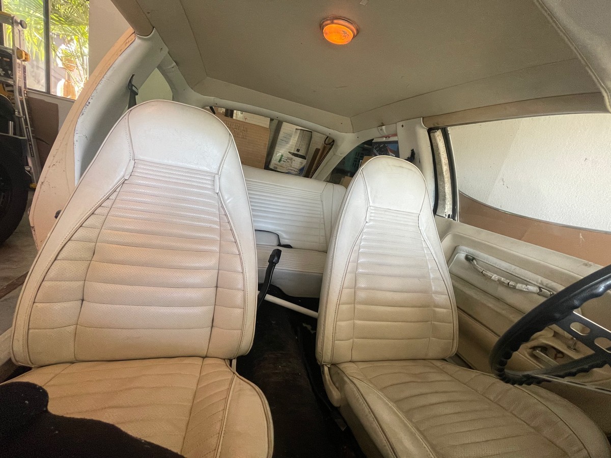 AMC-Pacer-1976-Coupe-7