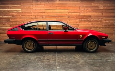 Alfa-Romeo-GTV-1986-1