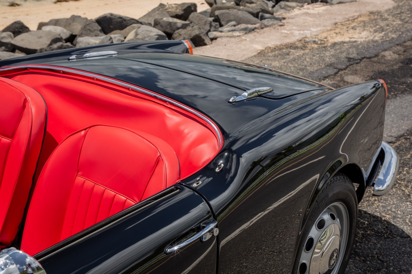 Alfa-Romeo-Giulia-1965-Convertible-10