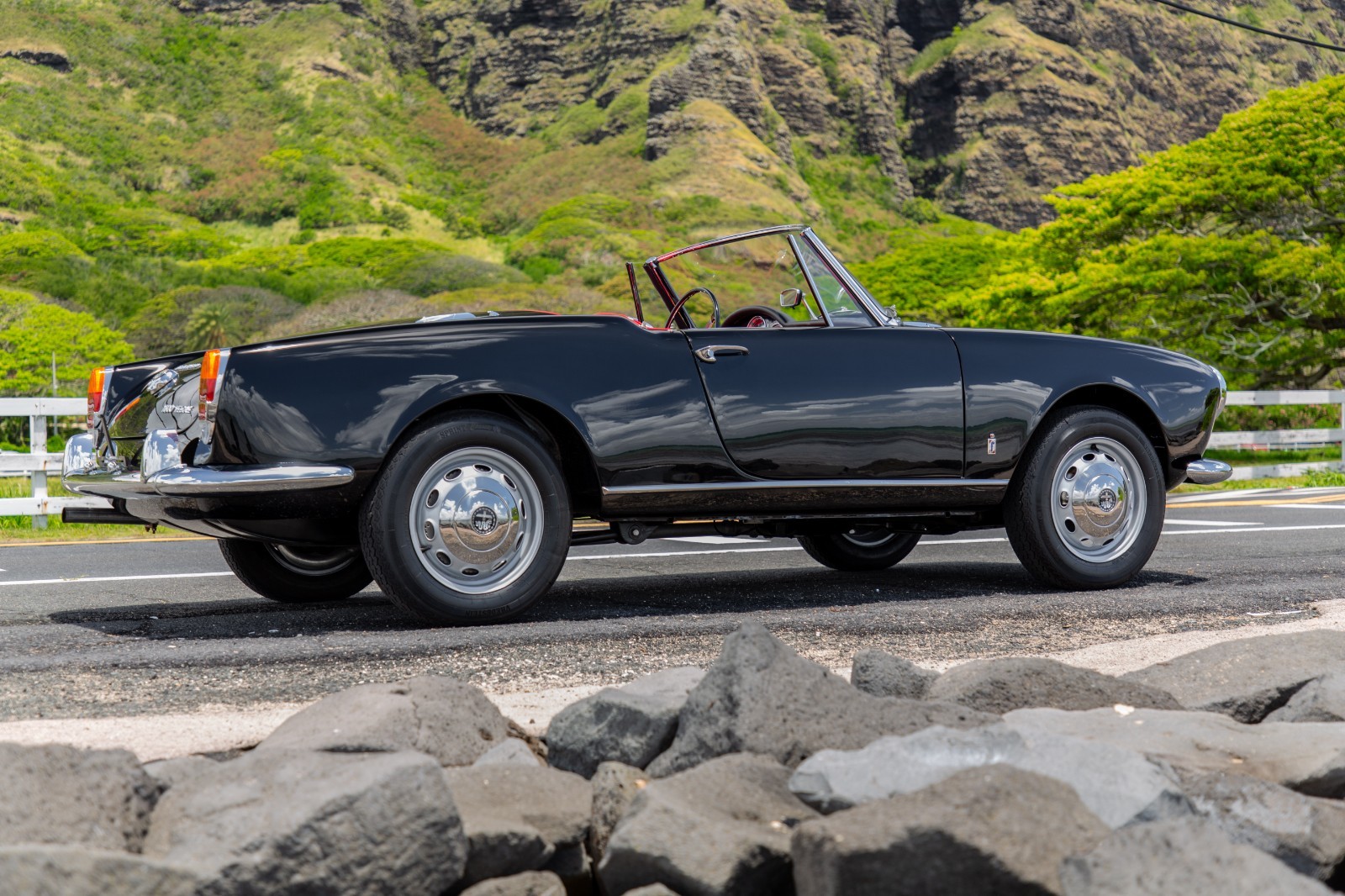 Alfa-Romeo-Giulia-1965-Convertible-13