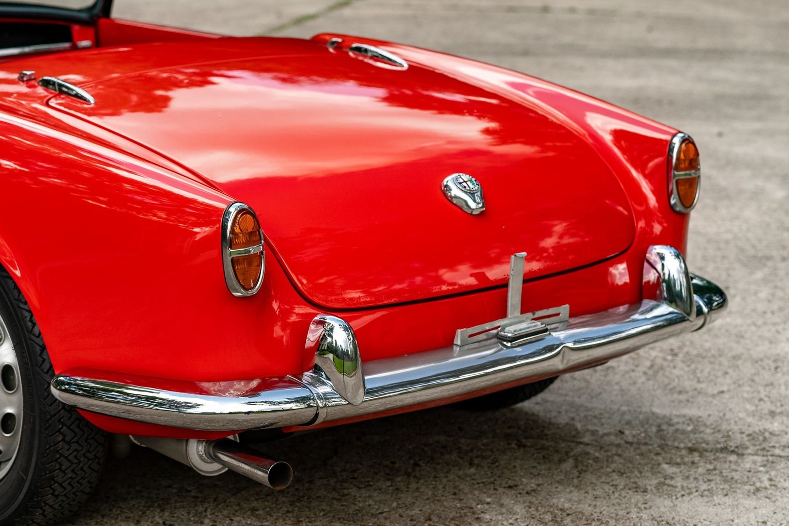 Alfa-Romeo-Spider-1957-Convertible-10