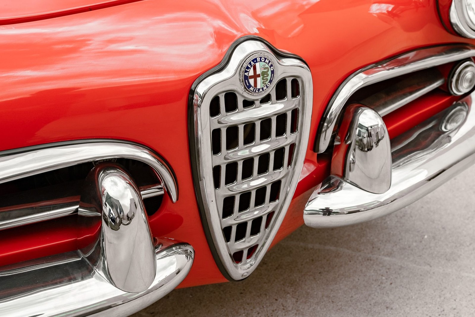 Alfa-Romeo-Spider-1957-Convertible-11