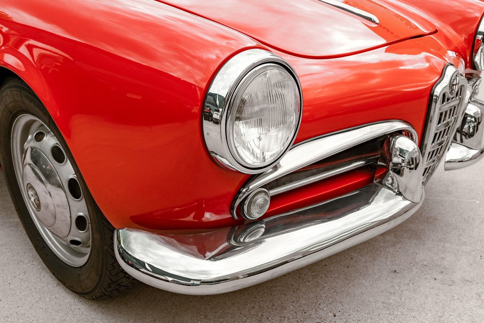 Alfa-Romeo-Spider-1957-Convertible-14