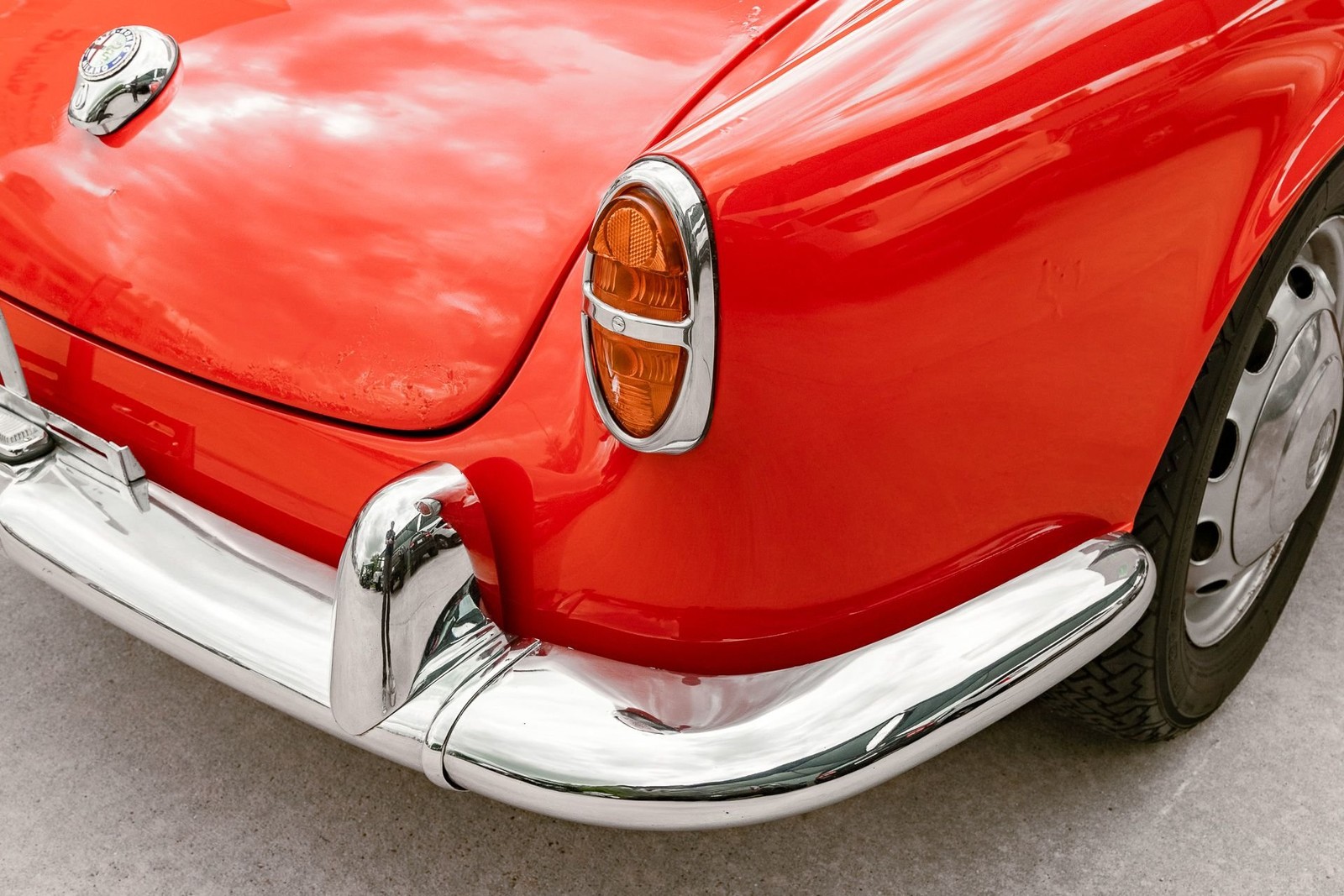 Alfa-Romeo-Spider-1957-Convertible-19