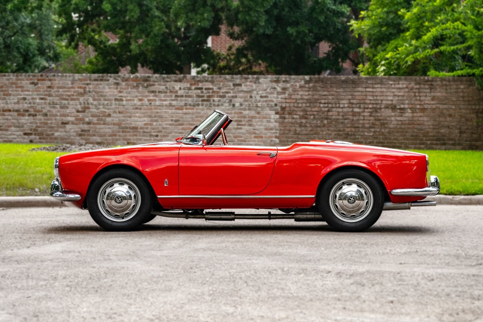 Alfa-Romeo-Spider-1957-Convertible-2